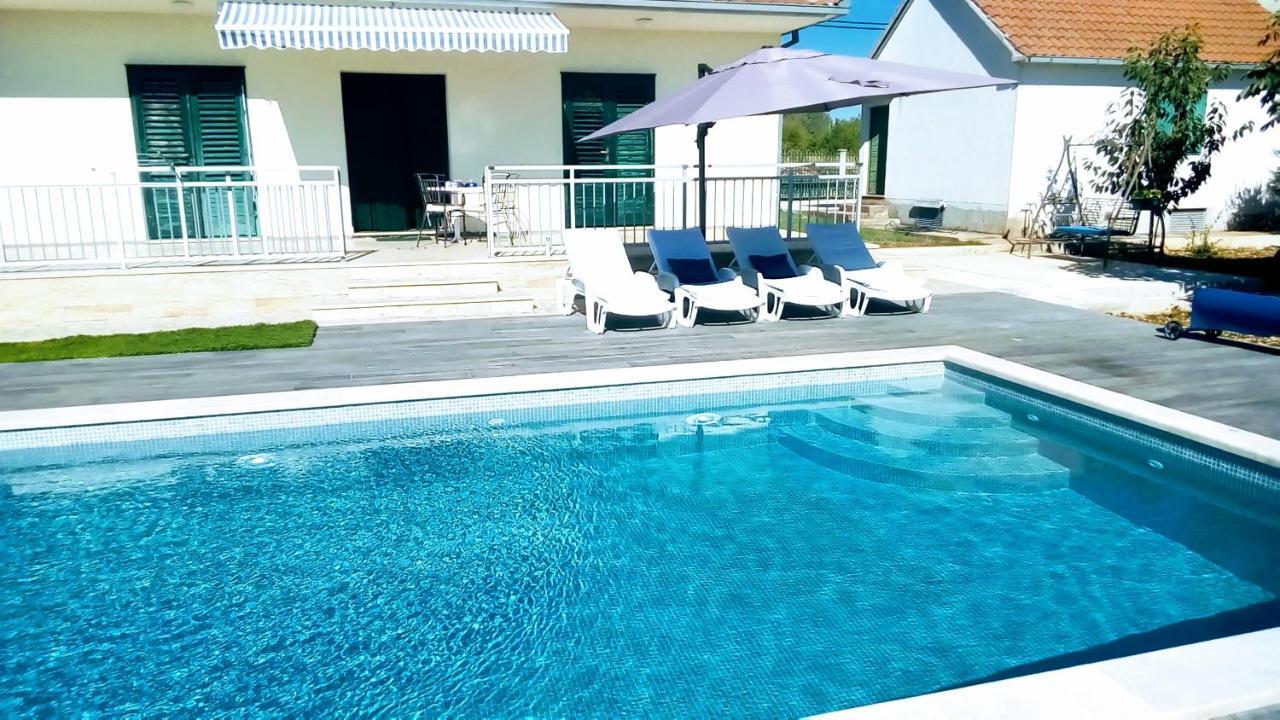 Villa Endi,A Gem Near Sibenik Unesic Buitenkant foto